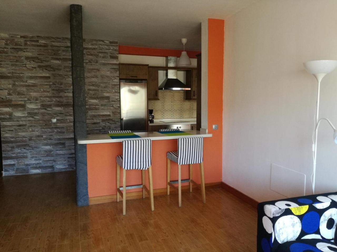 Surfhouse Hostel Famara Caleta De Famara 외부 사진